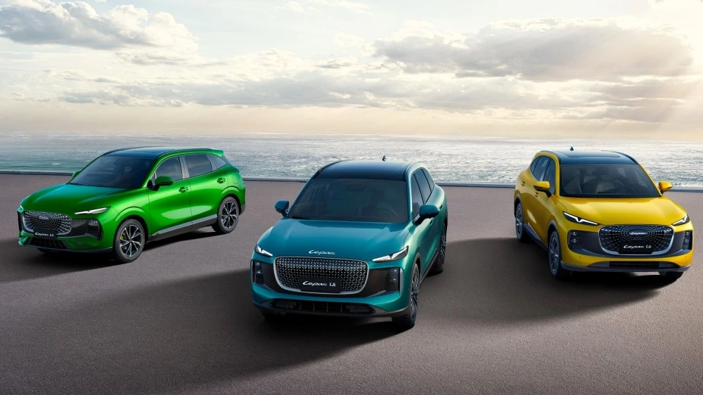 Кроссоверы Chery Lepas, которые в России представят как Tenet Plus.webp